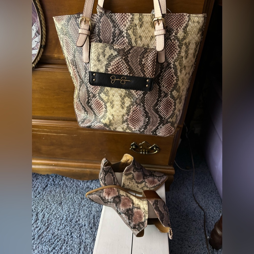 Snakeskin AnnKlein purseJSimpson Wallet & Dolce Boots pink beige-black Sz8  New
